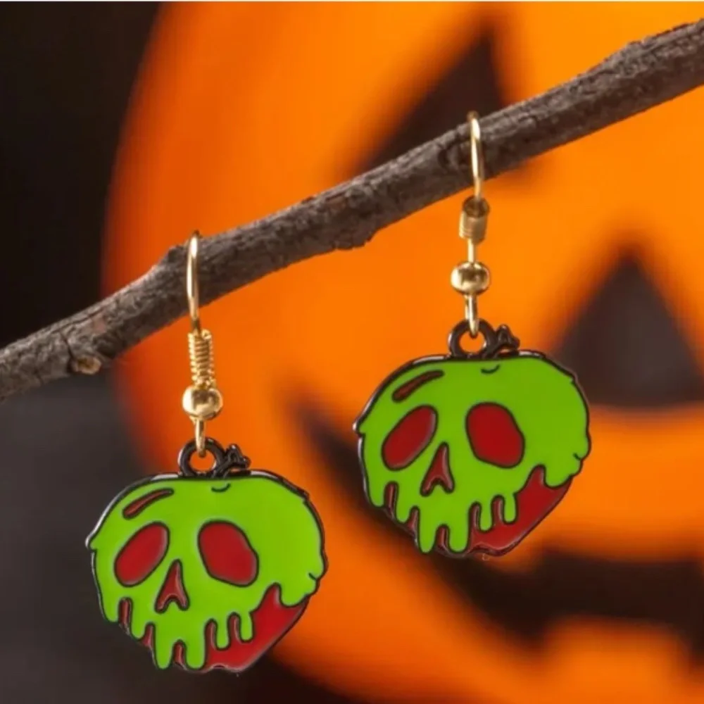 NWT! Disney’s Snow White and the Seven Dwarfs Poison Apple Pierced Earrings!